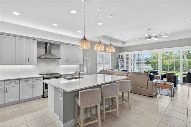 16717 Gilroy St, Bonita Springs, FL 34135 Quartz countertop AND BACKSPLASH!
