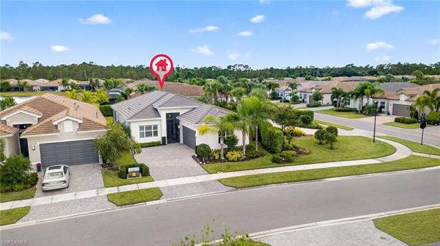16717 Gilroy St, Bonita Springs, FL 34135 WELCOME HOME to your fabulous Riviera with screened front porch (great for cross breezes in colder months!)