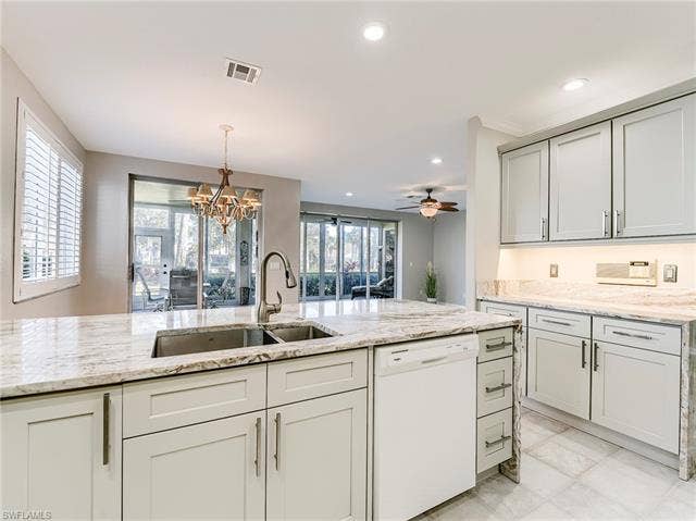 8471 Southbridge Dr, #1, Estero, FL 33967 Plenty of workspace