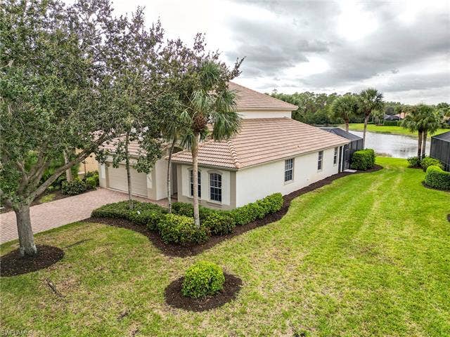 21900 Longleaf Trail Dr, Estero, FL 34135 Wider Sideyard