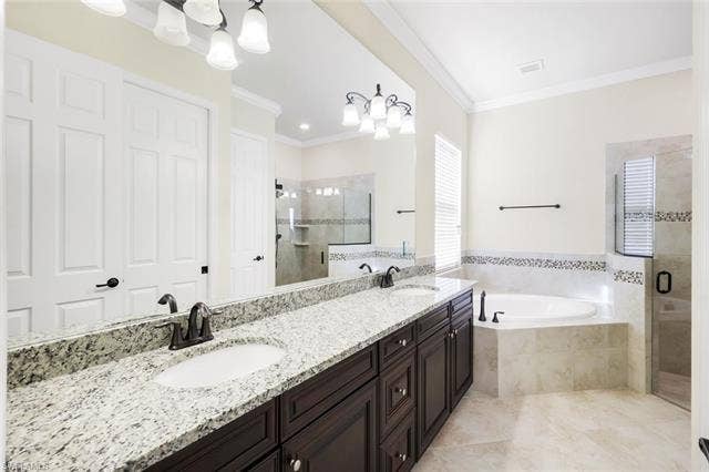 28085 Wicklow Ct, Bonita Springs, FL 34135 Primary Bathroom with Dual Sinks
