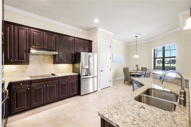 28085 Wicklow Ct, Bonita Springs, FL 34135 Expansive Kitchen