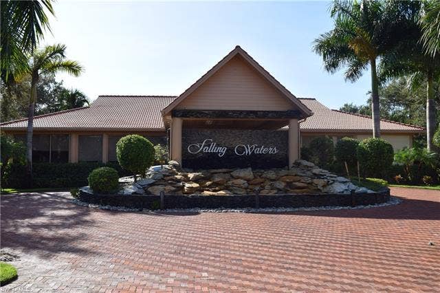 2350 Hidden Lake Ct, #8513, Naples, FL 34112 View of property