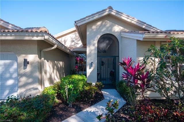 13201 Bridgeford Ave, Bonita Springs, FL 34135 Screened in front entry