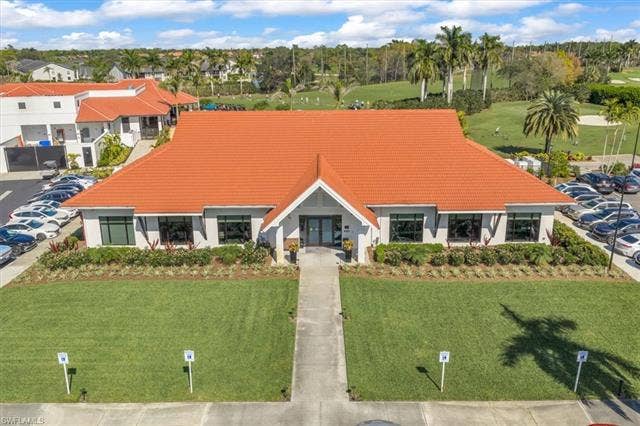 7320 Glenmoor Ln, #2304, Naples, FL 34104 View of property