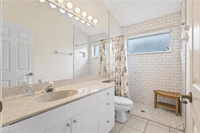 3650 Sunland Ln, Estero, FL 33928 ADA accessible Bathroom