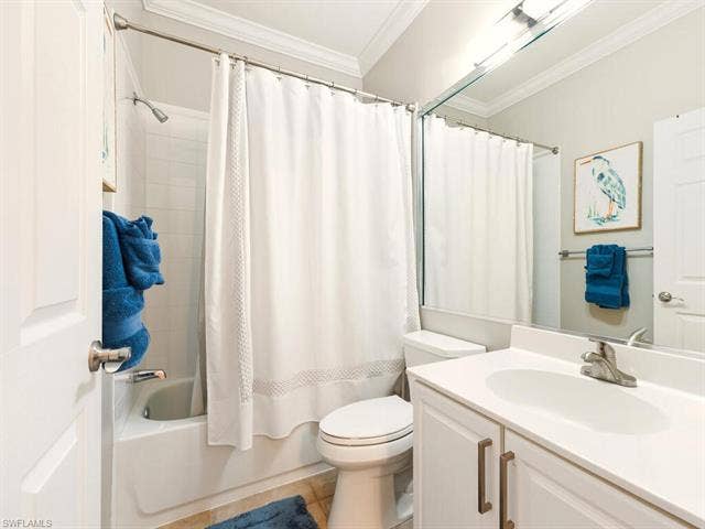10000 Isola Way, Miromar Lakes, FL 33913 Guest Bath
