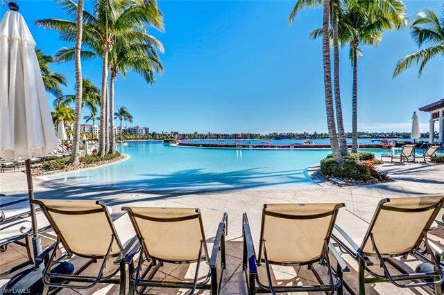 10000 Isola Way, Miromar Lakes, FL 33913 Community infinity pool & spa
