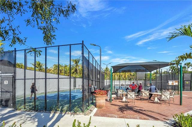10000 Isola Way, Miromar Lakes, FL 33913 Pickleball courts