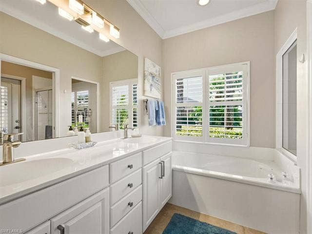 10000 Isola Way, Miromar Lakes, FL 33913 Primary Bath