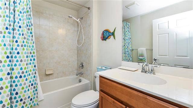 15127 Reef Ln, Bonita Springs, FL 34135 Guest Bathroom