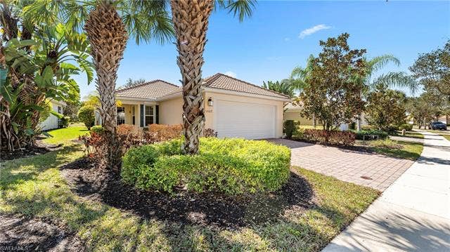 15127 Reef Ln, Bonita Springs, FL 34135 Welcome home!
