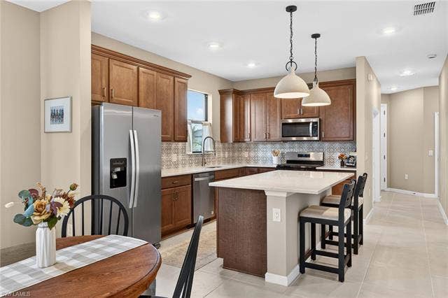 20548 Pebble Glen Dr, Estero, FL 33928 20548 Pebble Glen Dr, Estero, FL 33928