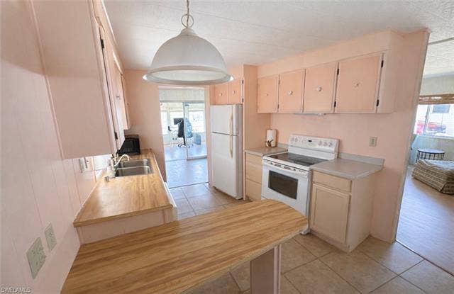 26110 Princess Ln, Bonita Springs, FL 34135 26110 Princess Ln, Bonita Springs, FL 34135