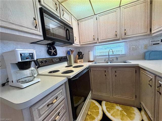 4740 W Slash Pine Way, Estero, FL 33928 4740 W Slash Pine Way, Estero, FL 33928