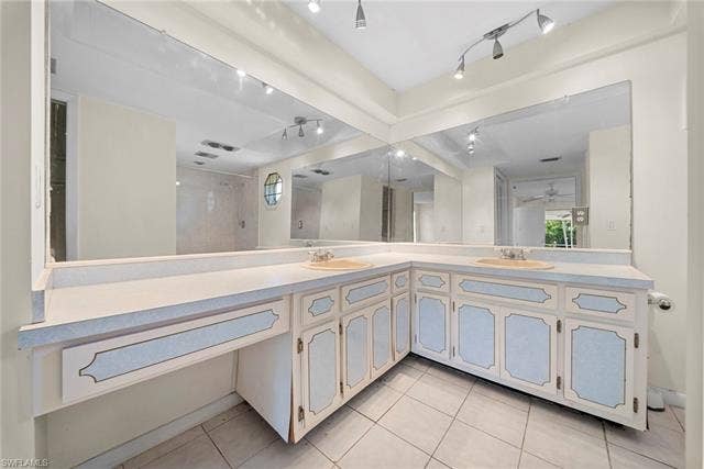 219 46th Ter, Cape Coral, FL 33904 219 46th Ter, Cape Coral, FL 33904