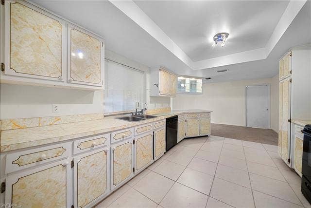 219 46th Ter, Cape Coral, FL 33904 219 46th Ter, Cape Coral, FL 33904