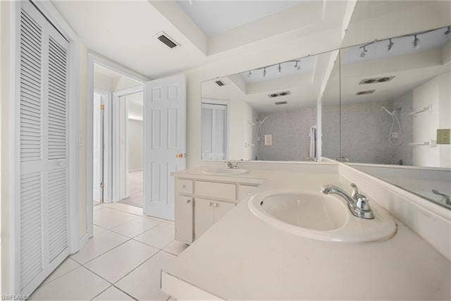 219 46th Ter, Cape Coral, FL 33904 219 46th Ter, Cape Coral, FL 33904