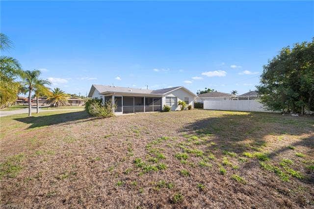 624 35th St, Cape Coral, FL 33904 624 35th St, Cape Coral, FL 33904