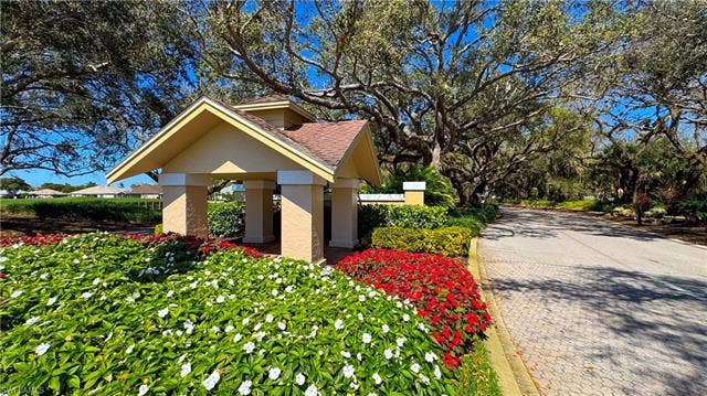 20695 Country Barn Dr, Estero, FL 33928 20695 Country Barn Dr, Estero, FL 33928