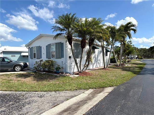 4621 E Liberty Ln, Estero, FL 33928 4621 E Liberty Ln, Estero, FL 33928