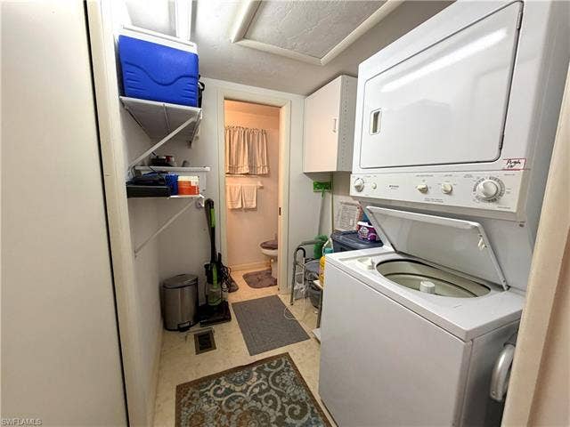 4621 E Liberty Ln, Estero, FL 33928 4621 E Liberty Ln, Estero, FL 33928