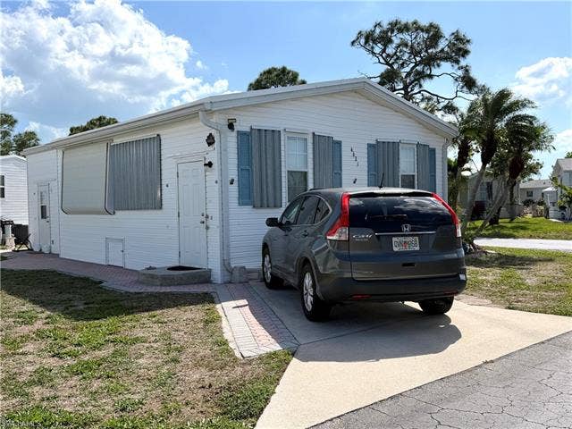 4621 E Liberty Ln, Estero, FL 33928 4621 E Liberty Ln, Estero, FL 33928