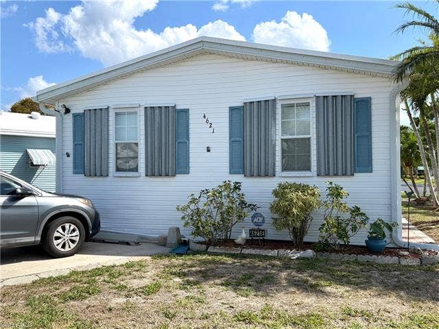 4621 E Liberty Ln, Estero, FL 33928 4621 E Liberty Ln, Estero, FL 33928