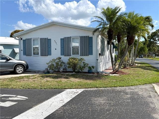 4621 E Liberty Ln, Estero, FL 33928 4621 E Liberty Ln, Estero, FL 33928
