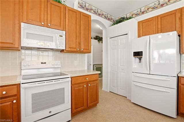 9221 Spanish Moss Way, Bonita Springs, FL 34135 Kitchen