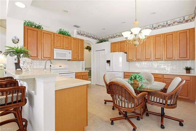 9221 Spanish Moss Way, Bonita Springs, FL 34135 Kitchen