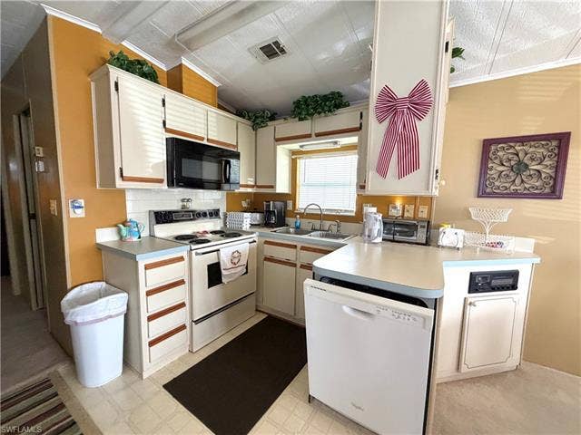 4710 W Pilgrims Way, Estero, FL 33928 4710 W Pilgrims Way, Estero, FL 33928