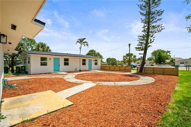 2316 Bayside St, Naples, FL 34112 2316 Bayside St, Naples, FL 34112