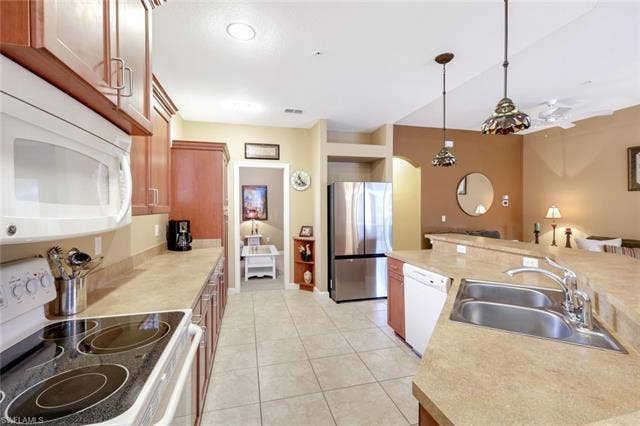 8721 Piazza Del Lago Cir, #205, Estero, FL 33928 8721 Piazza Del Lago Cir, #205, Estero, FL 33928