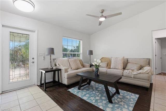 208 Aviation Pkwy, Cape Coral, FL 33904 Light & Bright Living Room