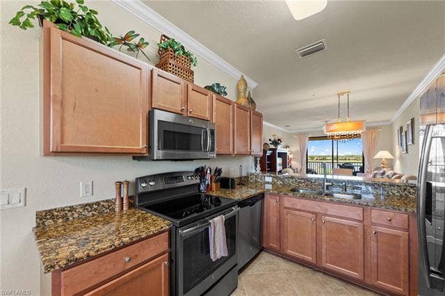 17921 Bonita National Blvd, #244, Bonita Springs, FL 34135 Kitchen