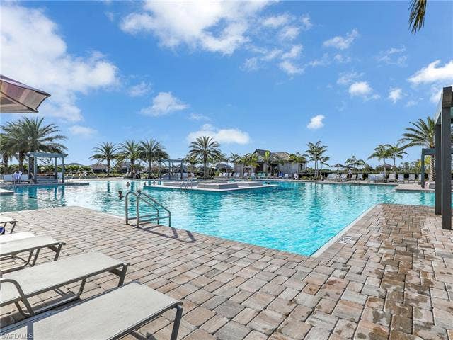 21064 Hallandale Dr, Estero, FL 33928 21064 Hallandale Dr, Estero, FL 33928