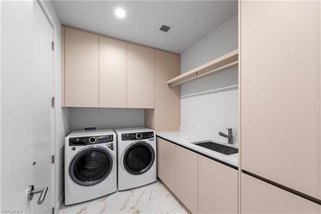 5100 Seagrass Blvd, #503, Bonita Springs, FL 34134 Electrolux - Washer & Dryer, Storage, Laundry Sink