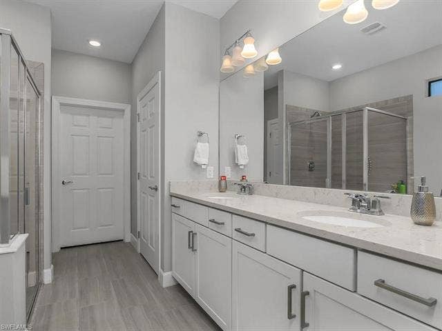 17581 Ashcomb Way, Estero, FL 33928 17581 Ashcomb Way, Estero, FL 33928