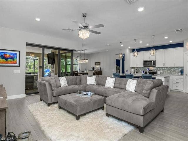 17581 Ashcomb Way, Estero, FL 33928 17581 Ashcomb Way, Estero, FL 33928