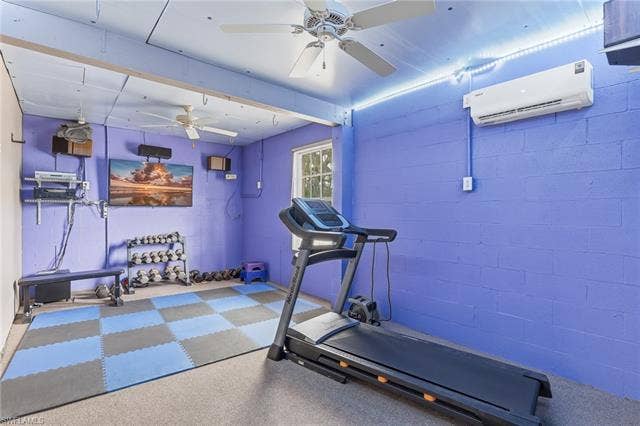 4692 Spring Creek Dr, Bonita Springs, FL 34134 Workout Room