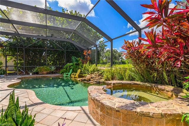 19748 Maddelena Cir, Estero, FL 33967 Bird Cage (Screened Pool