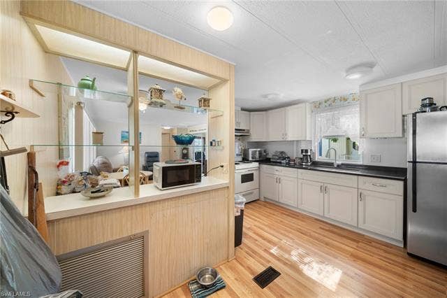 455 Cape Florida Way, Naples, FL 34104 455 Cape Florida Way, Naples, FL 34104