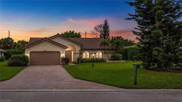 1374 Foxfire Ln, Naples, FL 34104 1374 Foxfire Ln, Naples, FL 34104