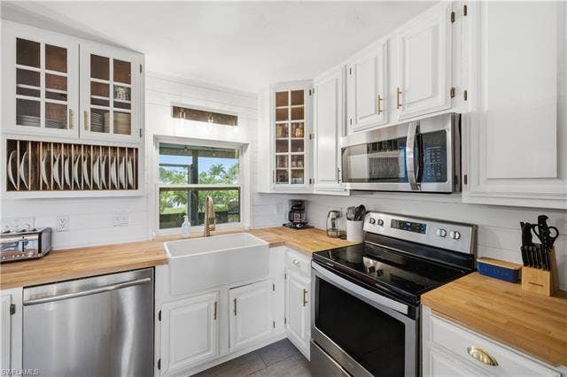 24708 Carnoustie Ct, Bonita Springs, FL 34135 24708 Carnoustie Ct, Bonita Springs, FL 34135