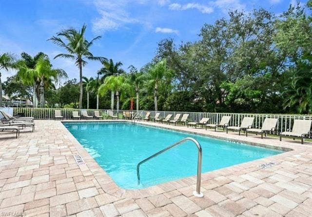 7360 Glenmoor Ln, #4207, Naples, FL 34104 Country Glen Pool