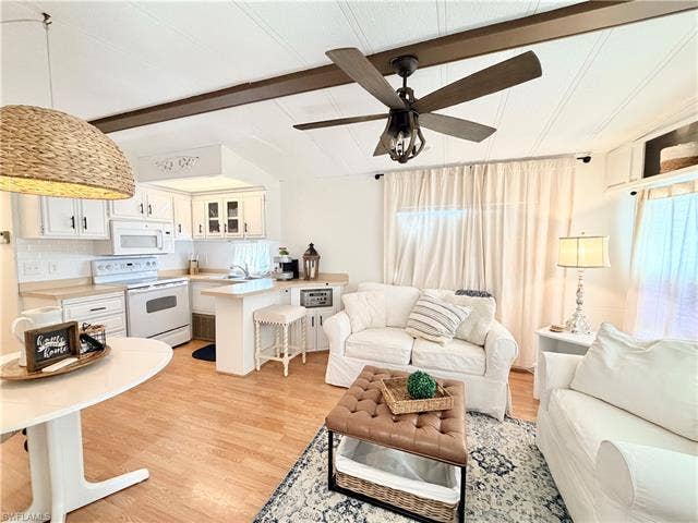 4520 E Robert E Lee Blvd, Estero, FL 33928 4520 E Robert E Lee Blvd, Estero, FL 33928