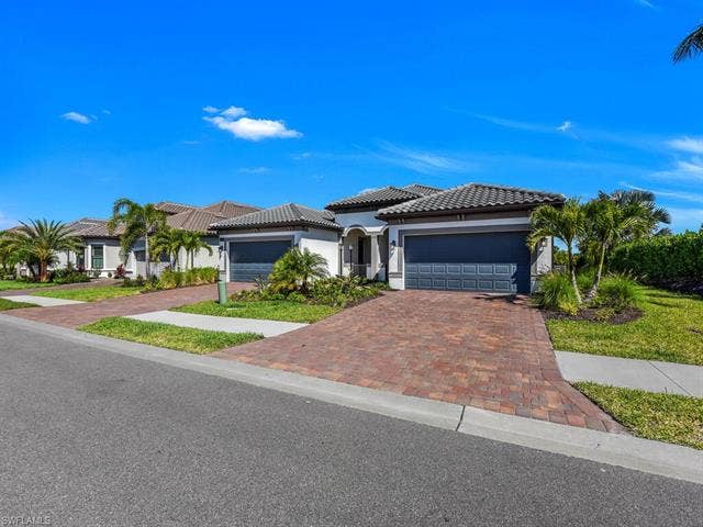 11694 Canal Grande Dr, Fort Myers, FL 33913 11694 Canal Grande Dr, Fort Myers, FL 33913