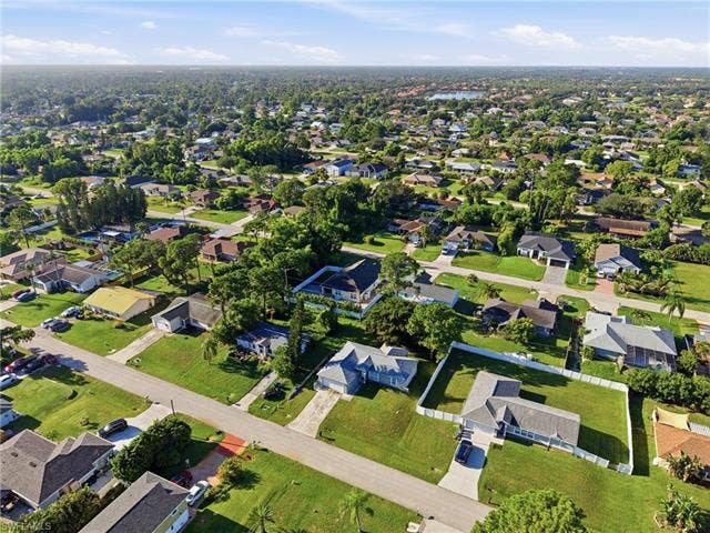 8346 Bamboo Rd, Fort Myers, FL 33967 8346 Bamboo Rd, Fort Myers, FL 33967