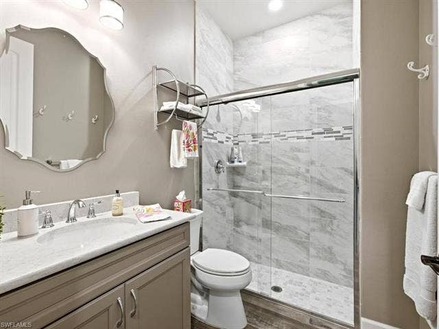 19125 Aqua Shore Dr, Estero, FL 33913 Guest Bath